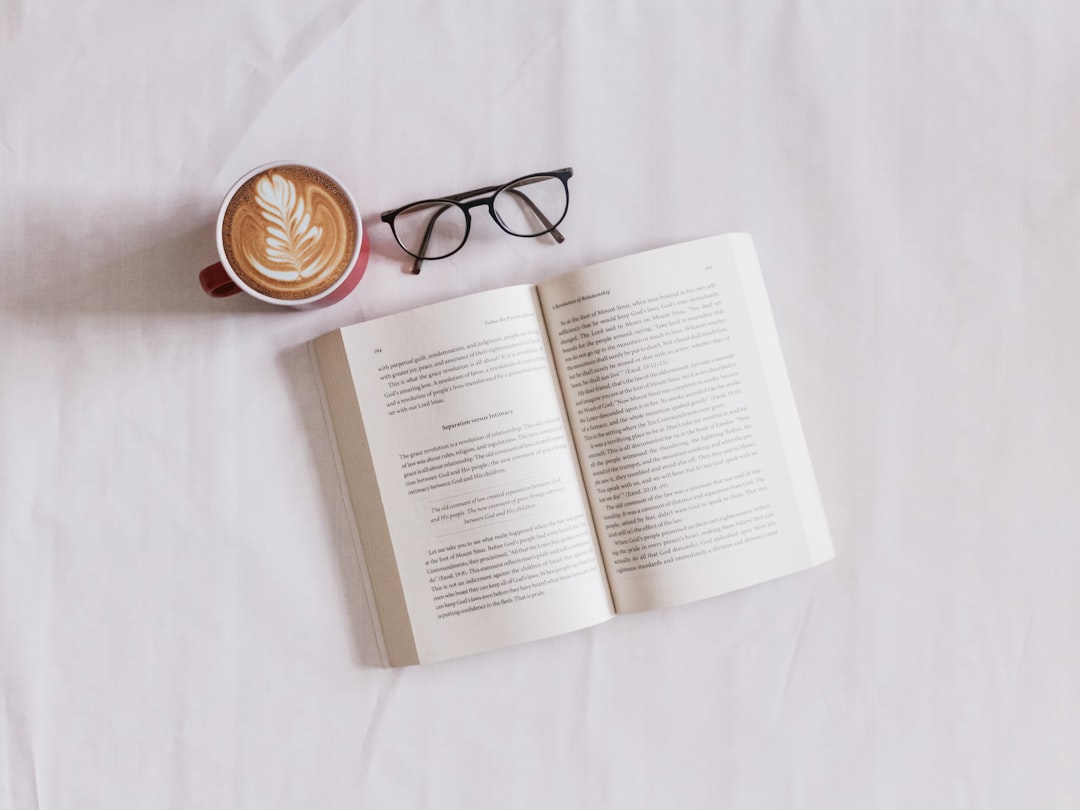 Presse Minuit — book series